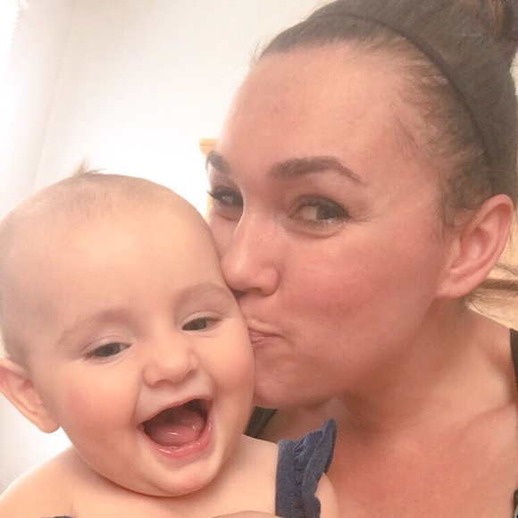 Meet your Posher, Angie - Picture 5 of 5